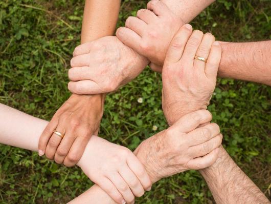 Gemeinschaftbildener Händering
